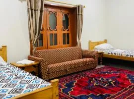Oshneer view guest house parwak