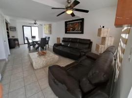 La casa del ejecutivo, alojamiento con cocina en Las Adjuntas