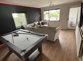 Stunning 2 Bed Flat With Games Table BHX NEC