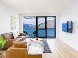 Stunning Lake Veiw Property