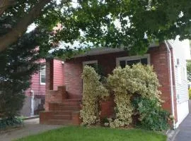 3 Bedroom House 2 Bath House Near New York