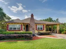 Hot Tub Home, 2 Mi to Dtwn Mt Dora!