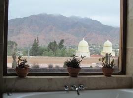 La Quebrada Enigmatica, hotel con tinas de hidromasaje en Tilcara
