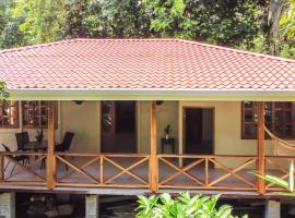 Villa Piňa dorada dependencia del hotel Casa Merlin, vila v destinaci Puerto Viejo
