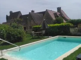 Appartement Périgord Noir avec piscine privée et WiFi près de Beynac - FR-1-616-39