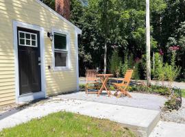 NEW - Mins to Manchester - Nashua - Queen Bed, hotel a Milford