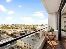 Stunning Views in central South Yarra