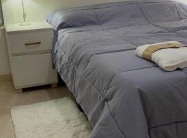 La Termal Centro，羅克薩恩斯培尼亞總統城的有停車位的飯店