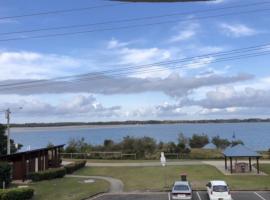 Seneschal Unit 3, ξενοδοχείο σε Golden Beach