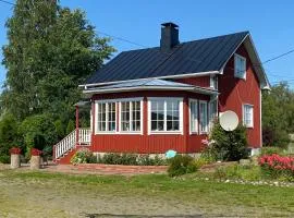 Detached house with everything you need