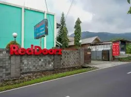 RedDoorz near Lokawisata Baturaden