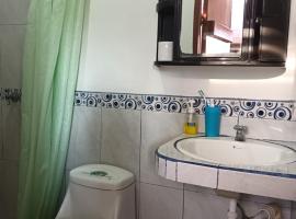 Villa Gal&aacute;pagos, glamping en Huamboya