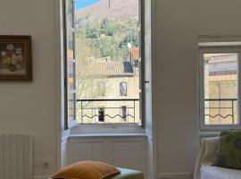 Sur les quais, Hotel in Valleraugue