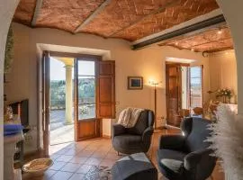 Panoramic villa between Lucca and Florence