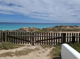 Ca na Nieves des mestre โรงแรมติดทะเลในเอสกาโล