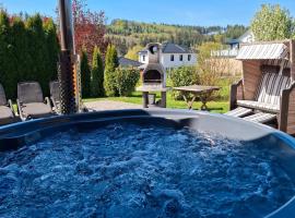 Holzhaus Zum Radekopf mit Whirlpool: Medebach'ta bir otel