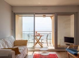 Duplex Vue Mer by Madame est Servie, hotel en Trébeurden