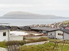 Apartment with Balcony and Ocean View - Tórshavn