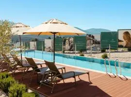 Nana & Nona Luštica Bay