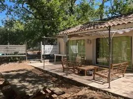 Maison confortable à Velleron de 50 m² avec piscine