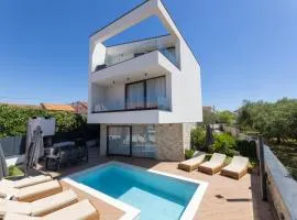 Luxury Villa Favela with heated pool