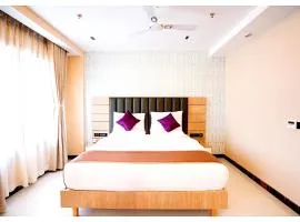 HOTEL NARAYANI Near Kashi Vishwanath Temple - Fully Air Conditioned Room - A Top Rated Hotel In Varanasi