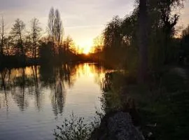 Chalet accueillant avec vue sur le lac