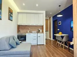 Blue Studio, Modern & Beachfront - by BETA Premium