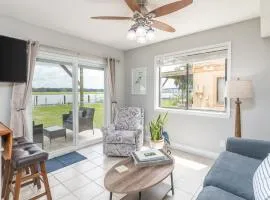 Beaufort's Blue Heron Hideaway on Battery Creek