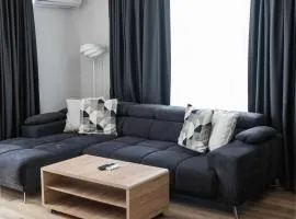 ТОП Двустаен в Панорама Парк