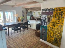 The Fishermen's House - charming and close to beach, hotel para golfe em Vang