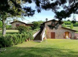 casale la collina dei ciliegi - appartamento LAVANDA, hotel v destinaci Acquapendente