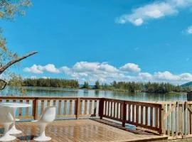 Casa de frente para lagoa com vista deslumbrante e ambiente tranquilo