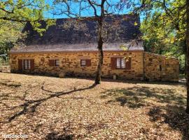 Gîte Le Colombet, hôtel à Audrix