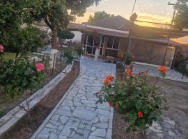 Kikas Stone House, hotel v destinaci Ávaton