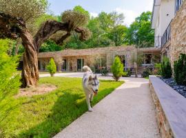 Chanelya - Havre de Paix au Coeur de la For&ecirc;t, bed and breakfast i Saint-Prix