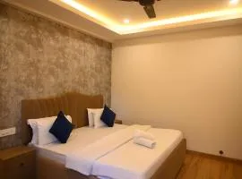 2 BHK The Luxury Stays by Glambirds Apartment