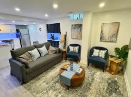 Cozy Hidden Gem, Stylish 2BR with Sofa Bed