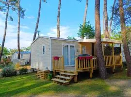 MOBIL HOME à SEIGNOSSE dans les Landes près de la mer、セニョスのキャンプ場