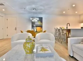 Heritage Hideaway 2BR Old Port Charm