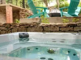 151 Spring Downtown Eureka Springs Suite A