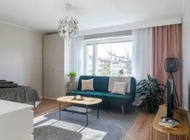 Apartments near Downtown & Sports Center with Free Parking