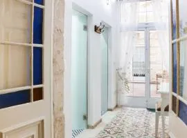 Traditional Maltese Maisonette with Internal Yard and Jacuzzi