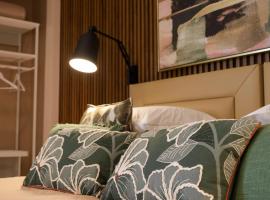 Dabney3 Apartments, beach hotel in Madalena