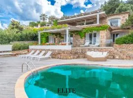 Prestigiosa Villa di Lusso con Vista Mozzafiato