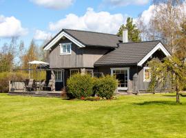 J&otilde;eveere majutus, hotel con campo de golf en P&auml;rnu