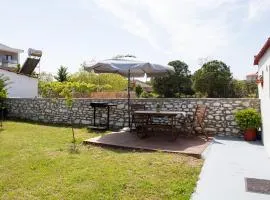 Kentrikon Rooms III & Mint House