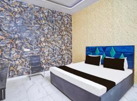 Hotel O Royal vaid G Guest House, hotel v destinaci Pilkhua