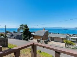 Cozy Oceanview Beach House -Monthly