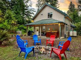 2 Kings, Fire Pit, Gameroom, EV charger, Dogs OK!, hotel v destinaci Glacier